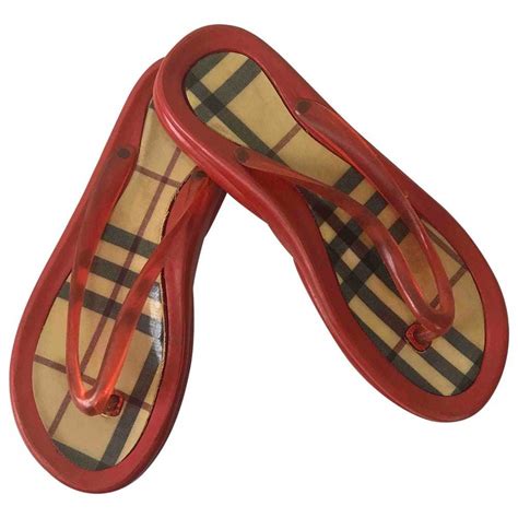 burberry sandali collezione primaverile 2018|burberry flip flops for women.